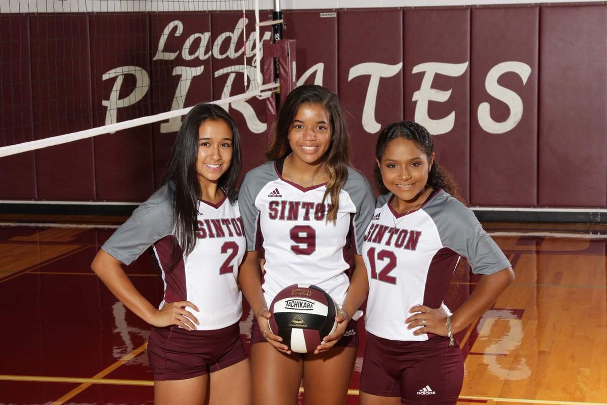 SintonPirates's tweet image. Final home district game for our seniors.  Come cheer them on tonight vs Kingsville. #SLPVB #SeniorNight #ParentsNight