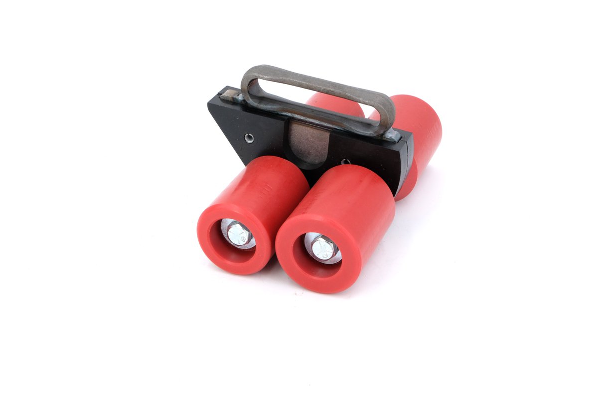 Vaughan Type S4 Sonny's replacement roller with X458 link. Lightweight and strong UHMW body with Vaughan's patented technology to reduce wear and increase life. #carwash #vaughan #vaughanindustries #rollers #conveyer #sonnys