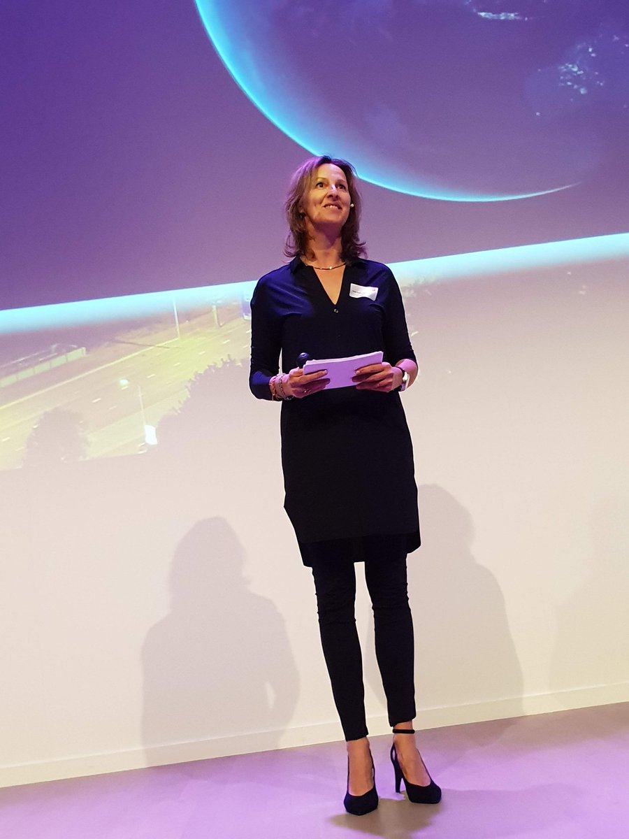imecNederland's tweet photo. Full house during the #womenintech event @hightechcampus! @josjeverbeeten Nina @3Dbyflow Helen @ASMLcompany @Ingelou @hightechcampus @elinevanuden @imecNederland https://t.co/RMu42CZpte