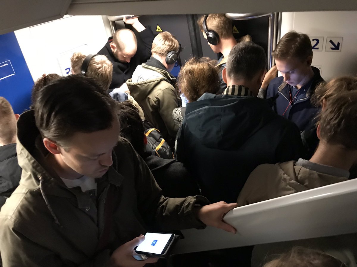 Beginnen we weer met te volke treinen <a href="/NS_online/">NS online</a> ? Amsterdam Bijlmer base Utrecht Centraal 18:18
