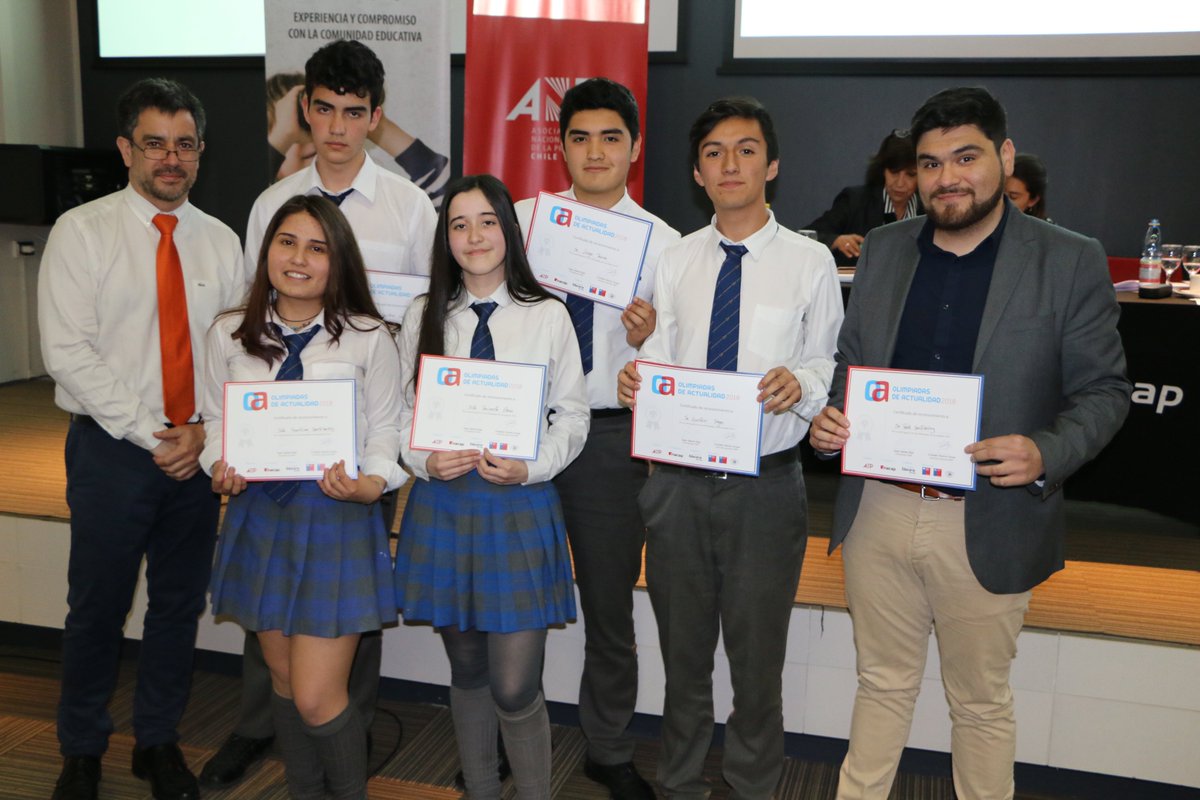 INACAP_CONCE's tweet photo. Felicitamos al Colegio Fraternidad por el primer lugar en la competencia interregional de las #OlimpiadasDeActualidad #OA2018 ¡Mucho éxito en lo que sigue! @ANPChile @CedemInacap https://t.co/79qX28PfCC