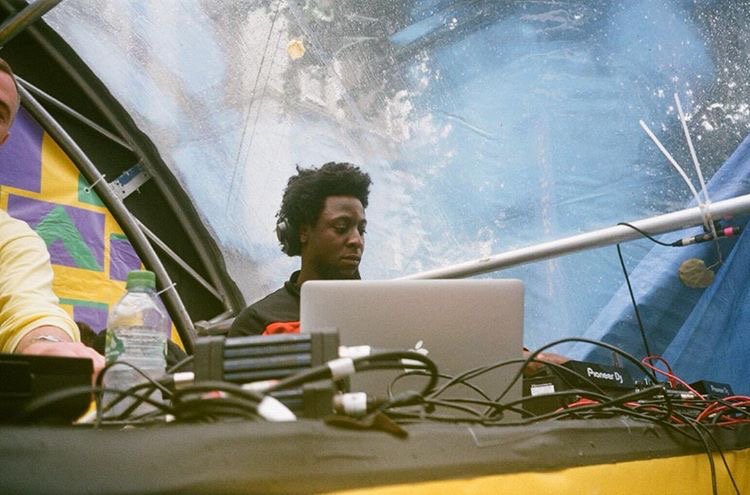 AAA + Friends touch down at Friday Series × Borderline for some nostalgic house party vibes in the heart of Soho. 

Featuring: 
@aaatheonlyway
<a href="/donchdeejay/">INVOICE PAPI</a>
@__RBC
@OGFigures
<a href="/sashkrys/">TSASHA</a>

Tickets on sale now: bit.ly/AAAHennyA