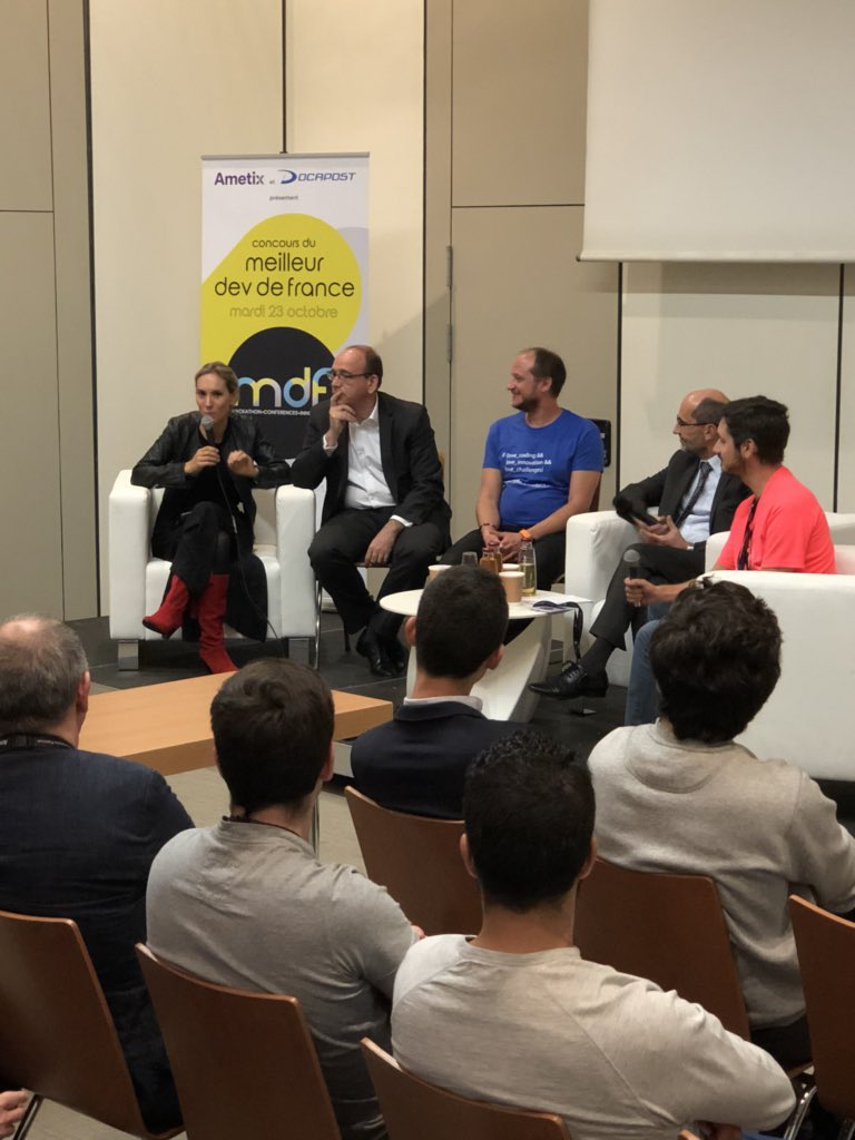 AXAJobs_fr's tweet image. 👋 C’est parti pour la table ronde dédiée à la méthode #Agile, que @cyril_lakech anime avec la société @AmadeusNice, @EDFofficiel, @Orange_France et @aauverny pour @AXA ! #MDF18