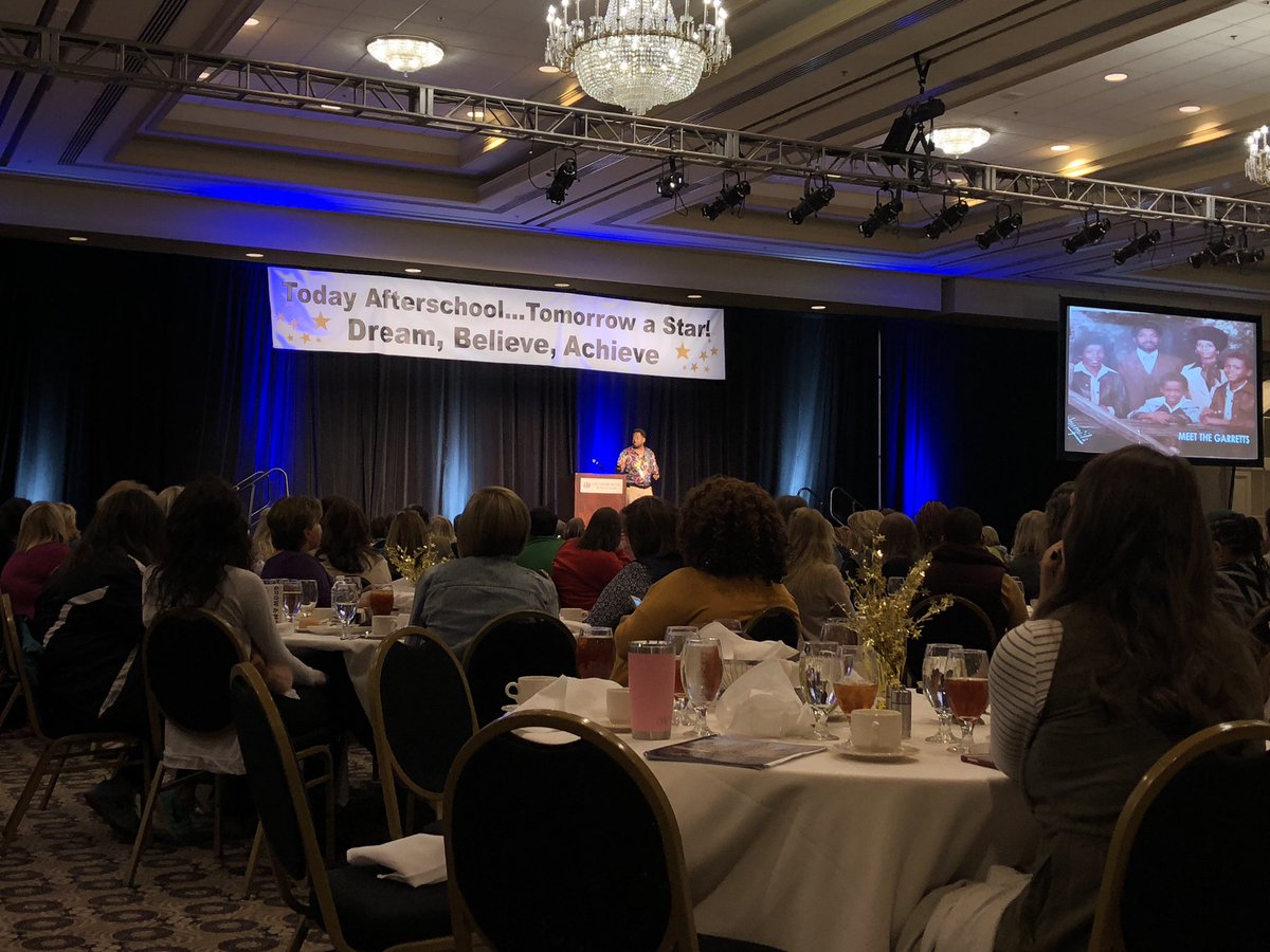 mrs_aubreesmith's tweet photo. Loved the keynote today with @Byronvgarrett 🙌🏼🙌🏼 Can you fix your ❤️ though? #21stCCLCMultiState https://t.co/oIXfwKXY4w