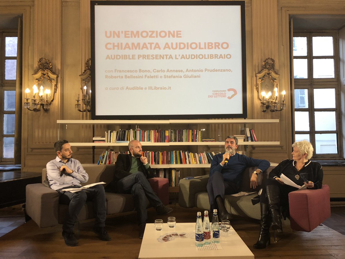 Fondazione Circolo dei lettori (@circololettori) on Twitter photo È il primo podcast italiano dedicato agli audiolibri, con la voce del giornalista Carlo Annese.
<a href="/AudibleIt/">Audible.it</a> lo racconta al #CircoloLettori con i protagonisti. È il primo podcast italiano dedicato agli audiolibri, con la voce del giornalista Carlo Annese.
<a href="/AudibleIt/">Audible.it</a> lo racconta al #CircoloLettori con i protagonisti.