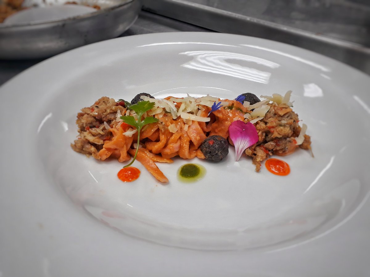 Tagliatelle 
.
.
.
#prueba #gastronomia #amorporlacocina #cocinacreativa #pasta #chefpanama #chefpanameño #cook #cocinero #chefs