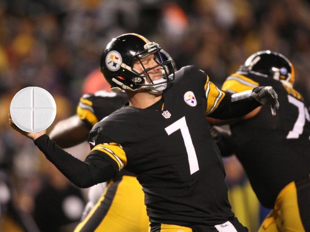 MileHighBrowns's tweet photo. When Ben Roethlisburger sees a woman leave her drink unattended from across the bar
#Browns
#SteelerHateWeek https://t.co/QwHFg7qsSJ