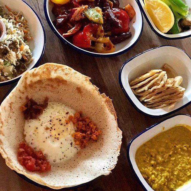 CoconutTreeUK's tweet photo. We’re spreading our roots Bristol! 🙌🏽 Keep your eyes peeled and your ears close to the ground... 👀👂💚🌴
.
.
.
📷 @pershorepatty 
#bignews #holdtight #itshappening #bristoltriangle #tct4 #destinationtct #srilankanstreetfood #bristol #oxford #cheltenham https://t.co/2enVTJoHng https://t.co/WbXyocHuoU