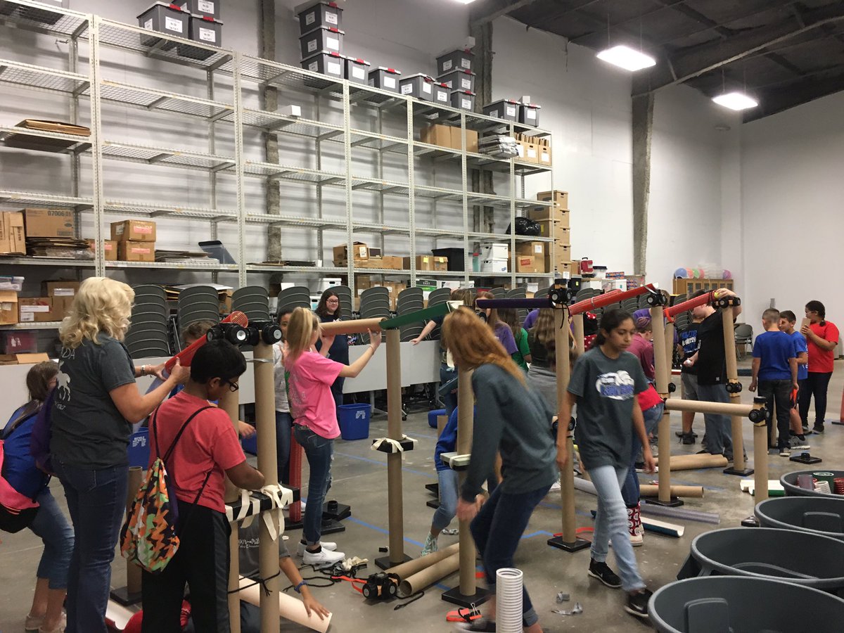 rmccown72's tweet photo. Region 11 STEAM Carnival #wilsonscience #wildcatway #nisdscience https://t.co/jZhY1jkive