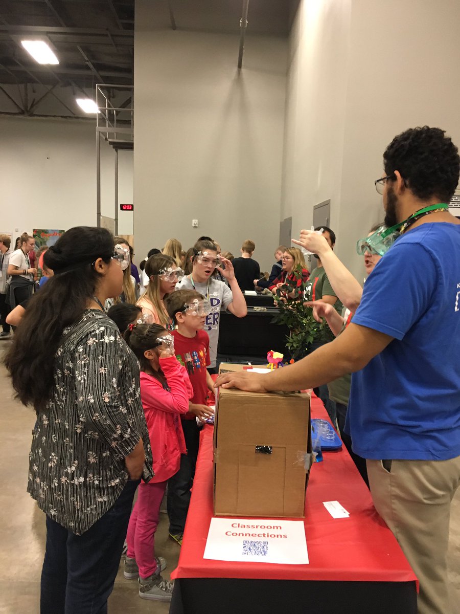 rmccown72's tweet photo. Region 11 STEAM Carnival #wilsonscience #wildcatway #nisdscience https://t.co/jZhY1jkive