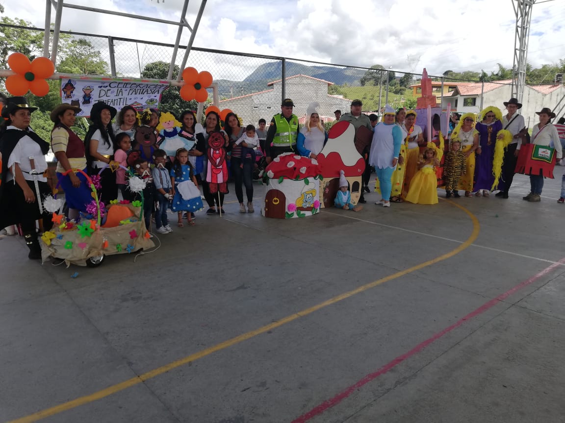 #JuntosPorLosNiños celebrando el mes de los niños en el municipio de Charala #MásCercaDelCiudadano