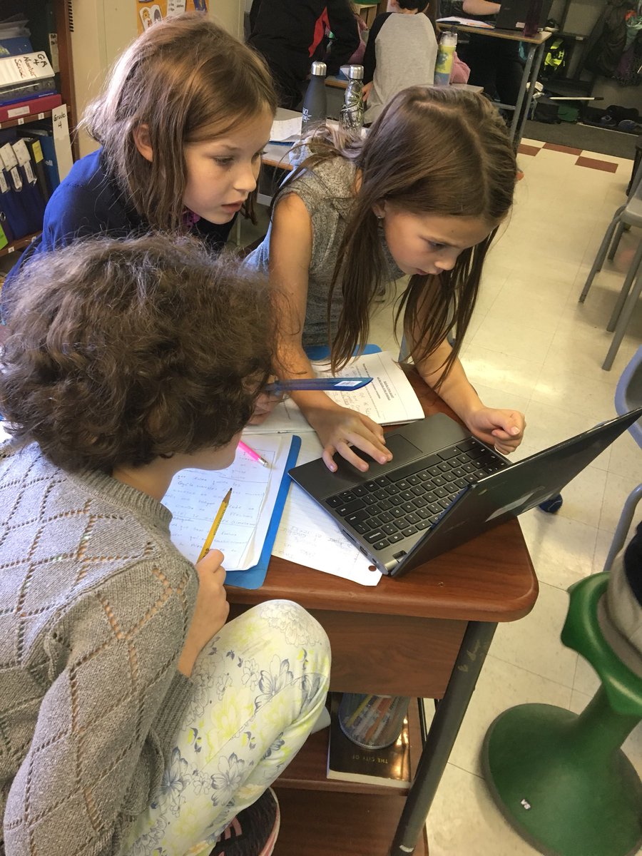 MmeBarakat's tweet image. 4C students are applying learned Science vocabulary in their descriptive writing and using online language learning tools, and French spelling/grammar verification tools, to help form sentences and make corrections.#wordreference #bonpatron