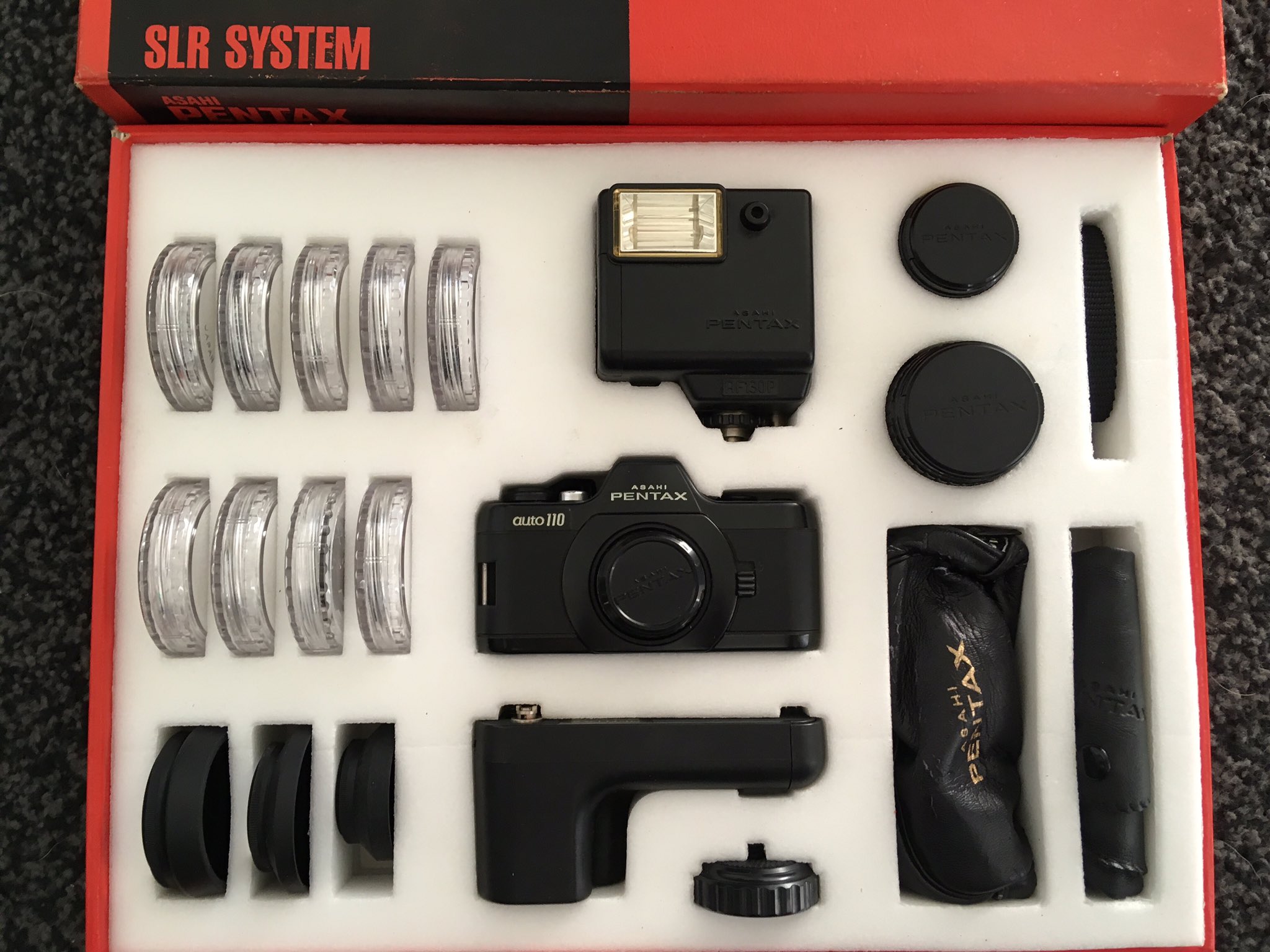 ◇PENTAX ペンタックス auto110 コンプリートキット フィルムカメラ