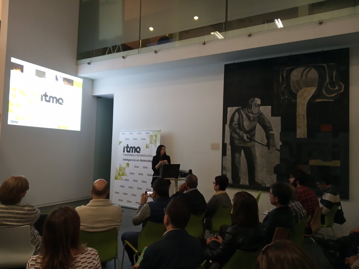 Elena Mielgo, de <a href="/Fundacion_ITMA/">Fundación ITMA</a> , una presencia habitual si hablamos de divulgación científica en #Aviles, nos acerca los proyectos de i+d del #centrodelacero en un lenguaje cercano y coloquial #CienciaconPalomitas #isladelainnovacion #defosilasostenible