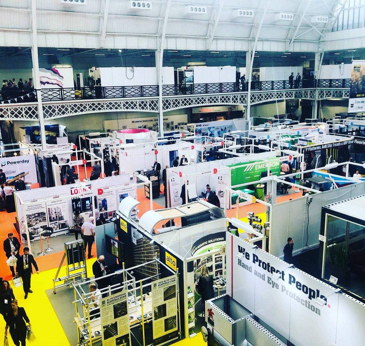NovVaconstruct1's tweet image. Who else was at Build 2018? #build2018 #builders #designandbuild #TuesdayMotivation #networking #Construction #HomeImprovement