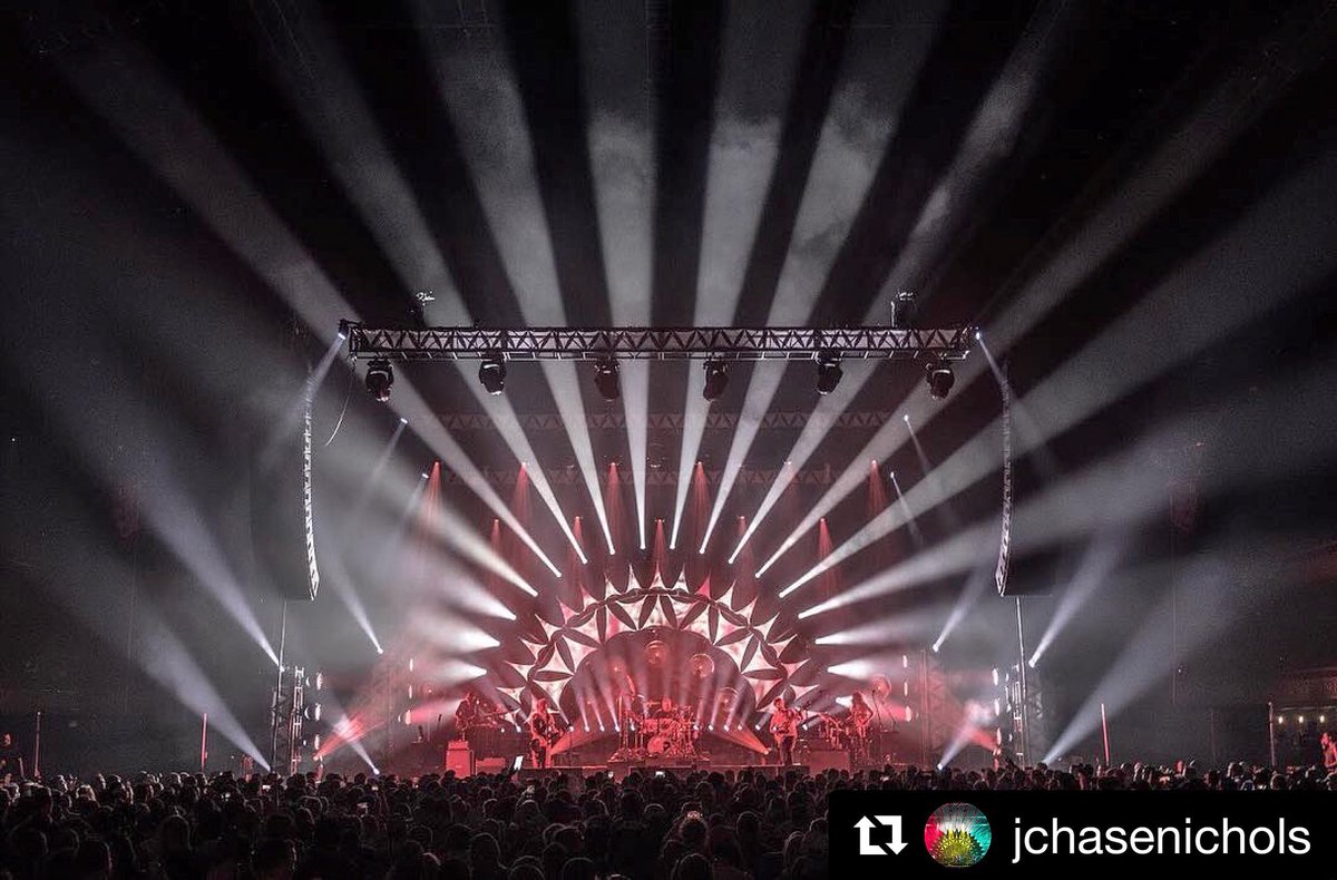 The Robe Way (@therobeway) on Twitter photo We’re back from Vegas & #LDI2018 with another #TourShotTuesday out with #lightingdirector Chase Nichols at the Minneapolis Armory & the Marc Janowitz <a href="/e26design/">e26design</a> #lightingdesign using <a href="/Robelighting/">Robe Lighting</a> #Spikie & #Pointe from <a href="/4Wall/">4Wall Entertainment</a> #Nashville. (📸 Michael Raymond Smith) We’re back from Vegas & #LDI2018 with another #TourShotTuesday out with #lightingdirector Chase Nichols at the Minneapolis Armory & the Marc Janowitz <a href="/e26design/">e26design</a> #lightingdesign using <a href="/Robelighting/">Robe Lighting</a> #Spikie & #Pointe from <a href="/4Wall/">4Wall Entertainment</a> #Nashville. (📸 Michael Raymond Smith)