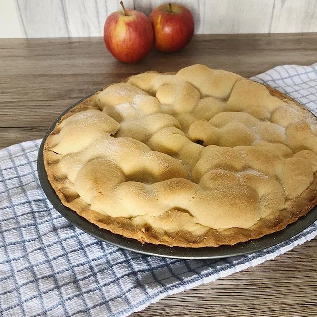 bakingwithgran's tweet image. Coming soon on Baking with Granny...Apple Pie! 🍎🍏 .
#baking #blog #bakingblog #homebaking #baker #bakestagram #bakemyday #bakingtime #bakingday #bakingaddiction #whatibakedtoday #bakingisfun #homebakes #delicious #yummy #apple #applepie #autumn #autu… ift.tt/2AonwQN