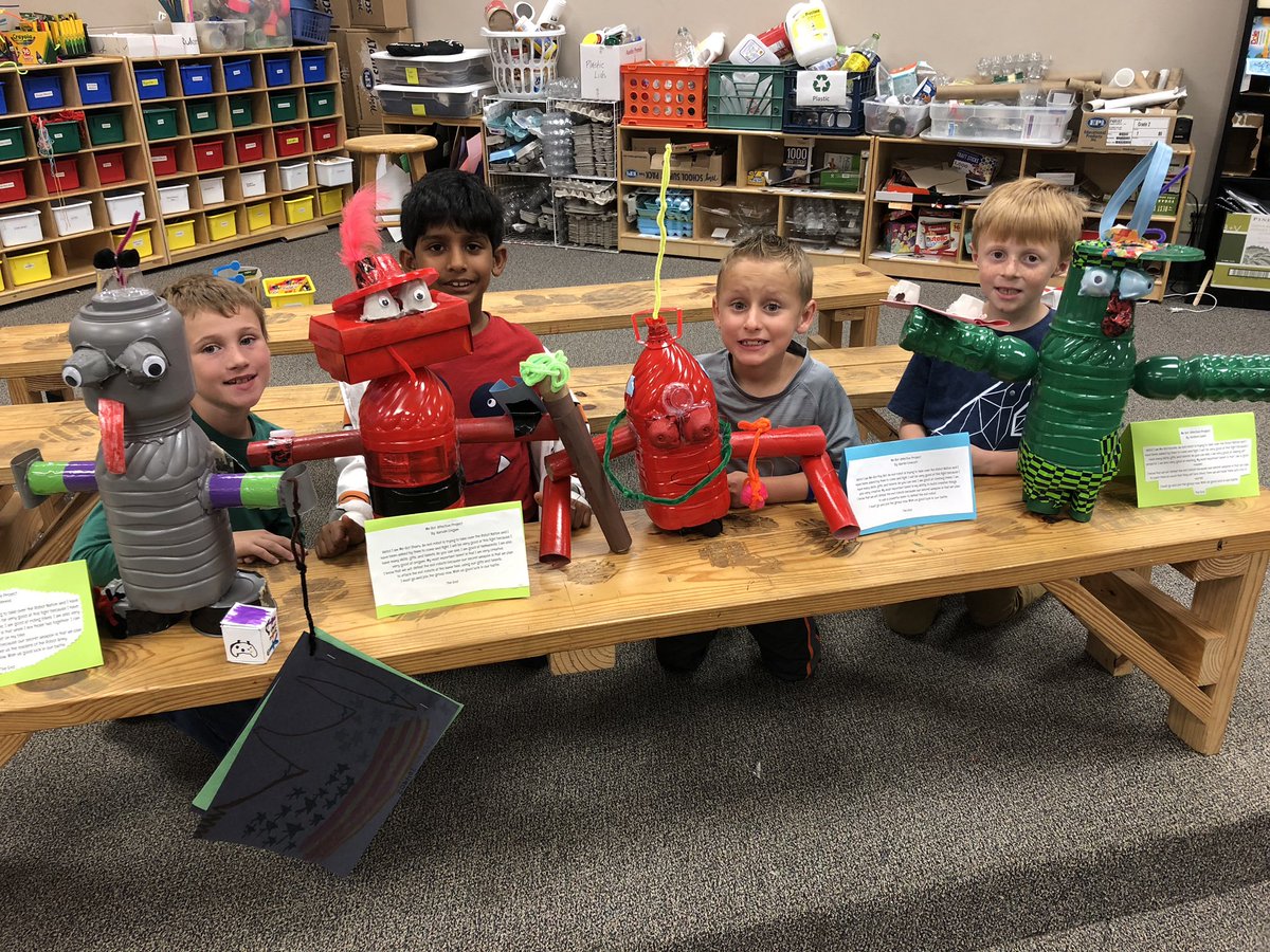 CounselorLG21's tweet photo. Creating ME BOTS that show our skills, gifts, and talents! #lisdquest #ParksideLISD https://t.co/vBFE3bXS4D