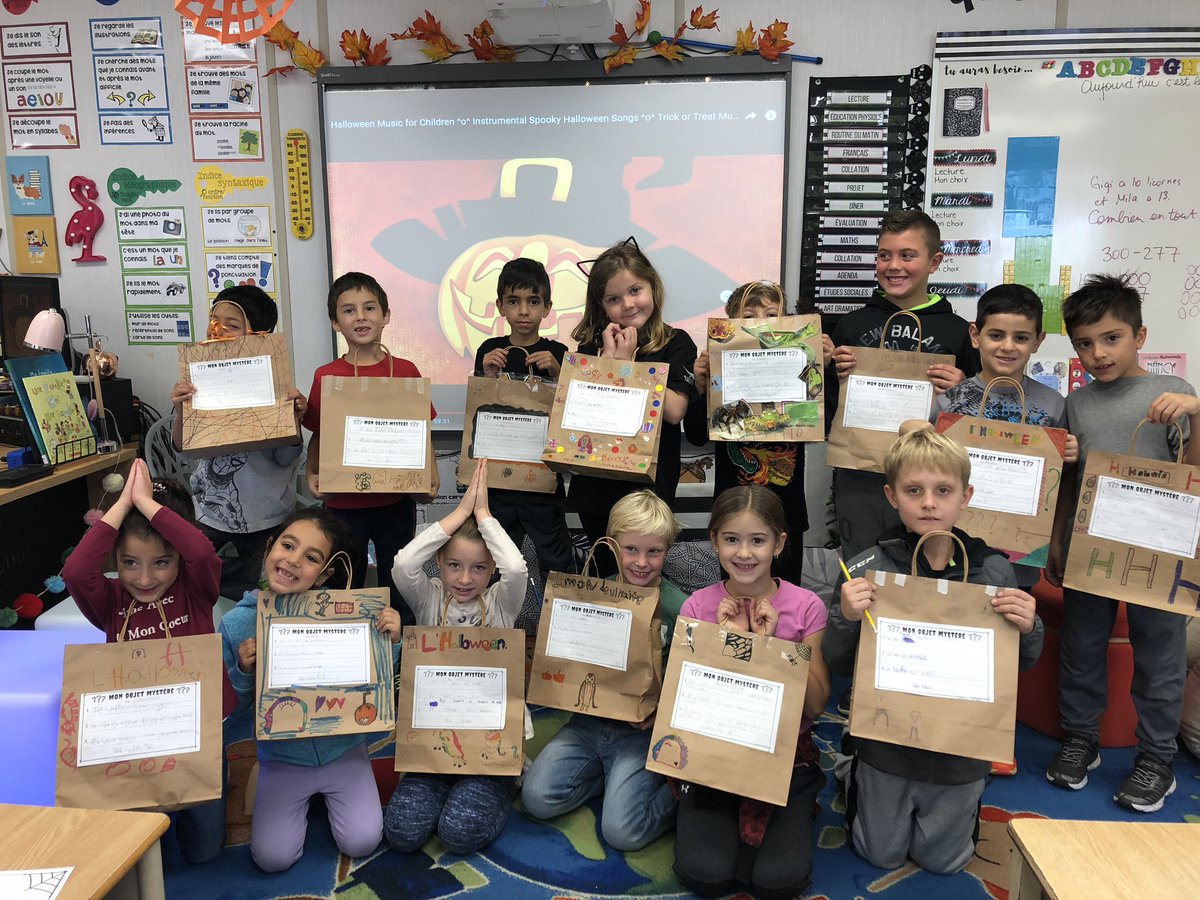 Les élèves de la classe à Mme Christina ont eu tellement de plaisir à préparer leurs devinettes et ensuite à  résoudre les énigmes de leurs pairs aujourd’hui. Bravo à tous pour le beau travail!