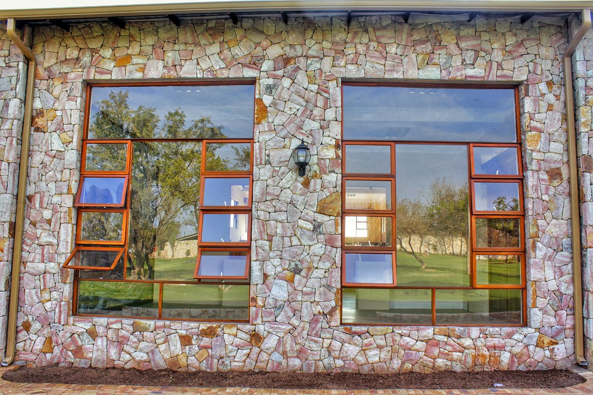 SayEntrepreneur's tweet photo. Support Johane Dube's business!

They build rock features for indoors or outdoors. Making your office, house beautiful!

Operating in GP, KZN and can travel to any part of SA.

☎️ for a quote: 0829347250
@MliDube https://t.co/flUN8vIYXs