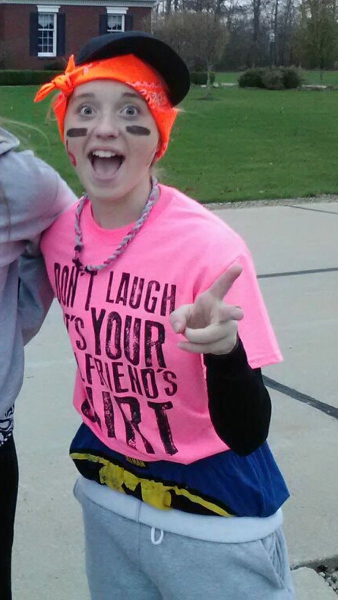 Halloween is right around the corner! I’m not too sure what you were going for with this look, but I think you should do it again! LUV U TONS💕 <a href="/jazzlerazzle_/">Jazz</a>