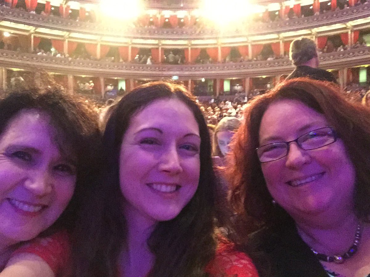 GoldenShimmer's tweet photo. So Timehop tells me it’s already been 2 years since @susiebantam & I were at Disney’s Broadway Hits with @JohnBarrowman. One of the best front row shows I’ve ever experienced! We couldn’t have been more central if we tried! @RoyalAlbertHall #FrontRowBitches #DisneysBroadwayHits https://t.co/7YY0NF4aQP