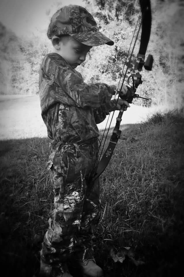 TreeGeek91's tweet image. My best friend! #STUD #futurebuckkiller #justsendit
