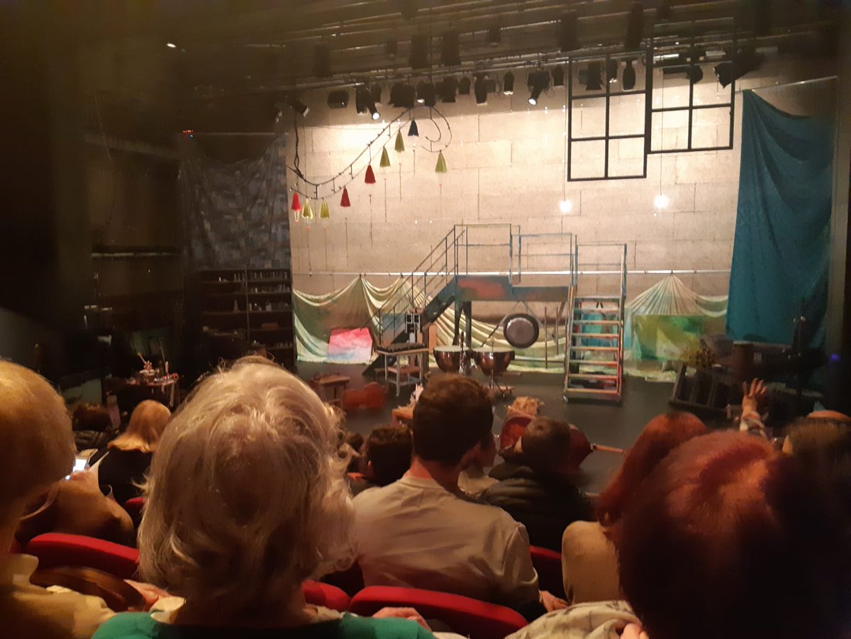 NightingaleOper's tweet image. It's showtime @civictheatre! Here tonight &amp;amp; tomorrow then onwards to @LimeTreeTheatre 🌹civictheatre.ie/whats-on/night… #Dublin #opera #NightingaleandtheRose #oscarwilde #RTEsupportingthearts