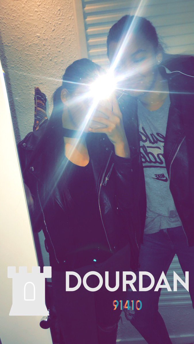 shannar27192878's tweet image. Événement à #UASOSRACISME18  avec l’équipe #Phoenix9Project 
Week-end inoubliable avec des personnes inoubliables !!
Sans oublier @Blklivesmatter 
On vous aime fort !! ❤️✊🏼