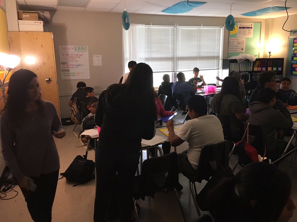 SMCISD_AVID's tweet photo. Coach Cross and Ms. Medrano knocked it out of the park today 🙌🏽teaching the steps to CSGs (Collaborative Study Groups) to their 8th grade WICOR class!! #AVIDRockStars🤩 #collaboration #WICORWorks @SMCISD_supe @SanMarcosCISD @AVID4College @GoodnightSMCISD @AVID_OGMS https://t.co/ywAFHQAgrW