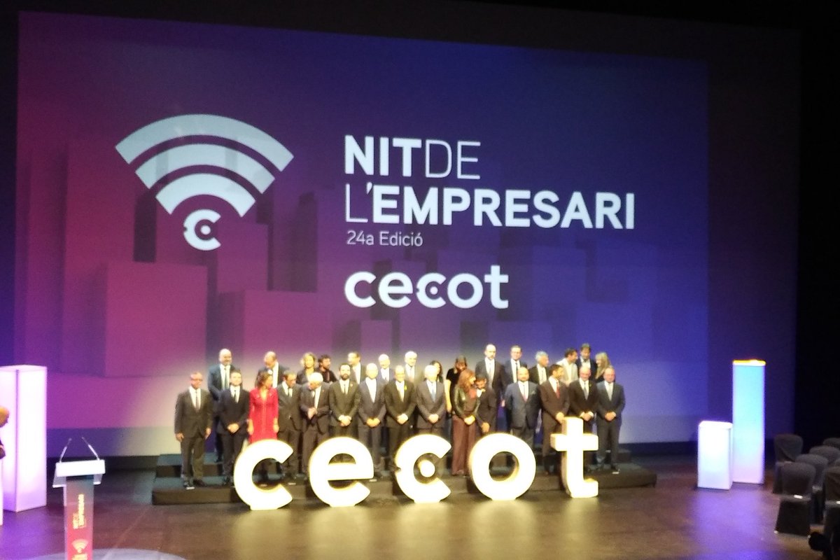 Felicitats a tots els premiats i a la @PatronalCecot @autoocupacio @MoventisInfo @BANCBA @Reempresa @emprencat @gencat @QuimTorraiPla @ChakirelHomrani @angelschacon @albertcaste @rogertorrent @davidgarrofe #NitCecot