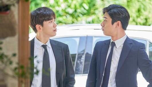 DqO0u6FWoAE8DRI.jpg:large