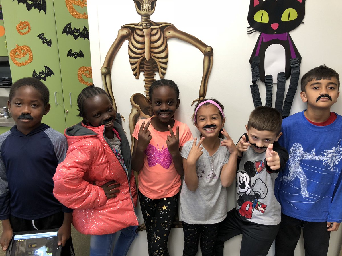 mskaciwilson's tweet photo. 3rd graders loved mustache day! @Jennings_Creek #jcewolfpack https://t.co/jo5Ik8xbYP