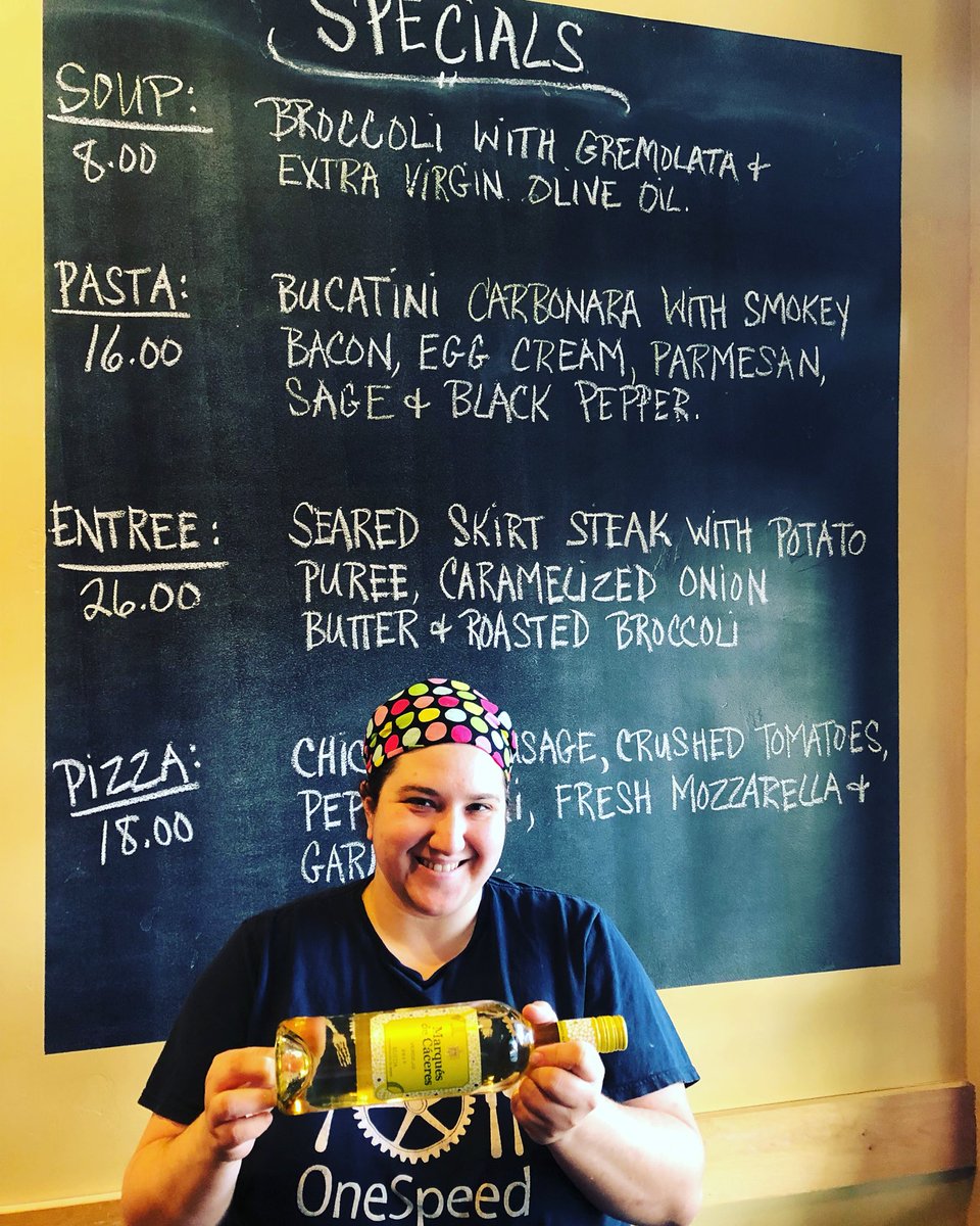 OneSpeedPizza's tweet photo. Our kitchen is ready to serve up tonight’s specials and our #TakeOutTuesday pairing! What are your dinner plans? 🤔 #PizzaBikesLove #OneSpeedPizza https://t.co/VUSgLGfSB7
