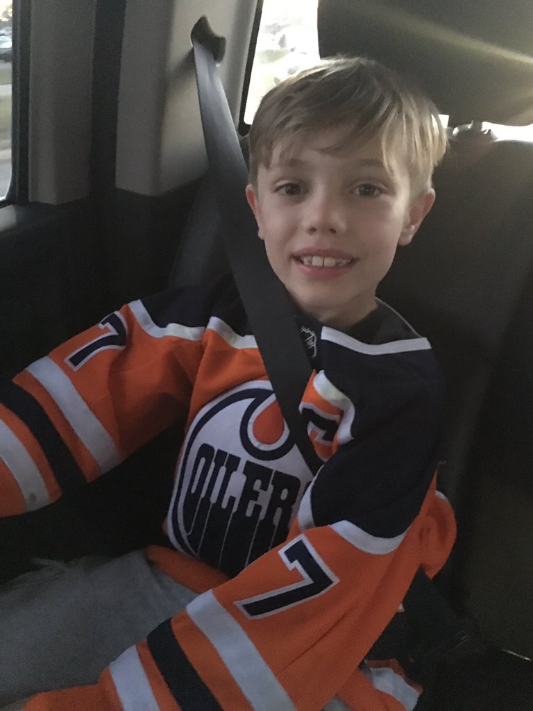 dougbosse's tweet photo. @drtwofive my son thinks drake Nonstop is Darnell singing @EdmontonOilers #gametime https://t.co/LStPnDsmEw