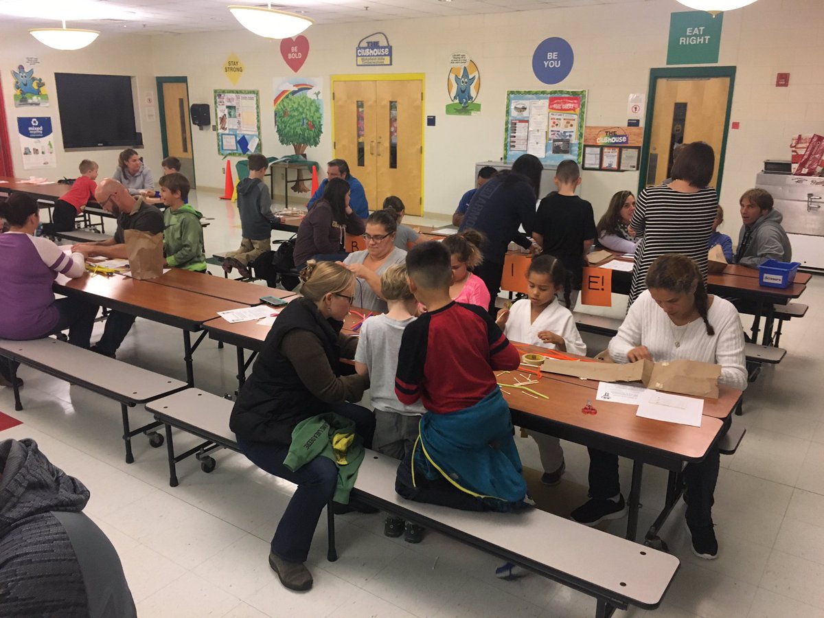LCB_worthy's tweet photo. Awesome first STEAM night for grades 3 and 4 at WHES! #whespackpride @WakefieldHills #wwps181 https://t.co/fIzsivASSz