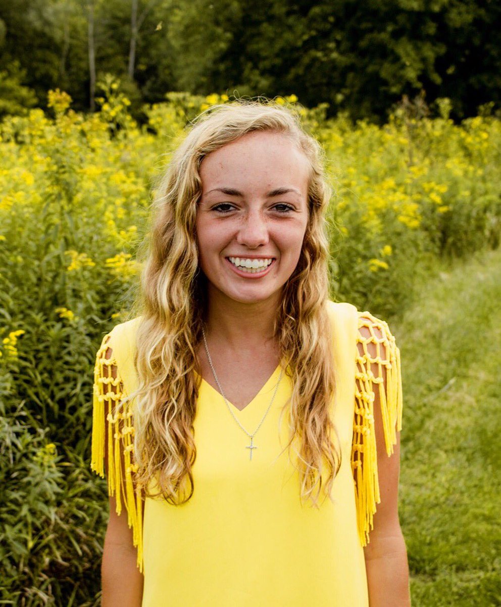 MVNUCheerTeam's tweet photo. Happy birthday to our girl, @taiylormacenzi ! We hope your day is as awesome as you are! 🎀🎉 https://t.co/c4HtaDe8tb