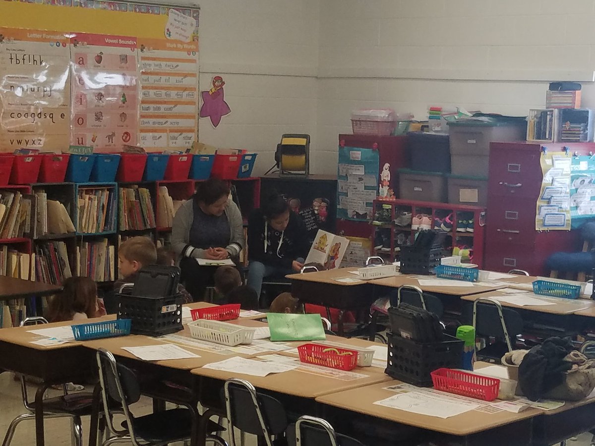 IWESRaiders's tweet photo. Big shout out to the H.S. ESL students for coming to GES today to read to 1st and 2nd grade students.  #gesraiders. https://t.co/ZG3Vl8Qbwf