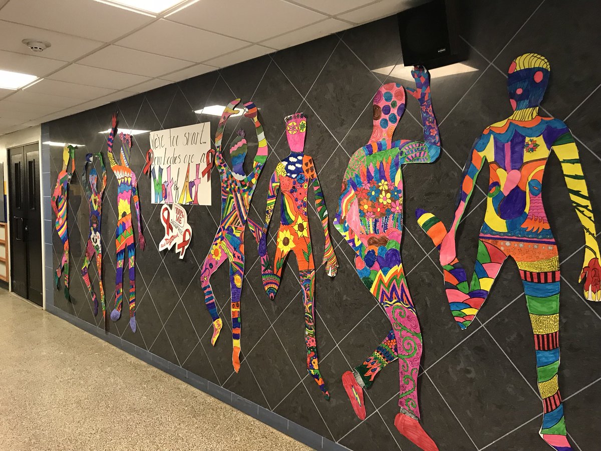 LyndhurstHSart's tweet photo. Great job by Mrs. Auteri’s Art 2 students...”Our Bodies are a Work of Art...We Don’t Do Drugs!” ❤️@LHSStudentServ #redribbonweek2018 https://t.co/kbqWfQoA2I