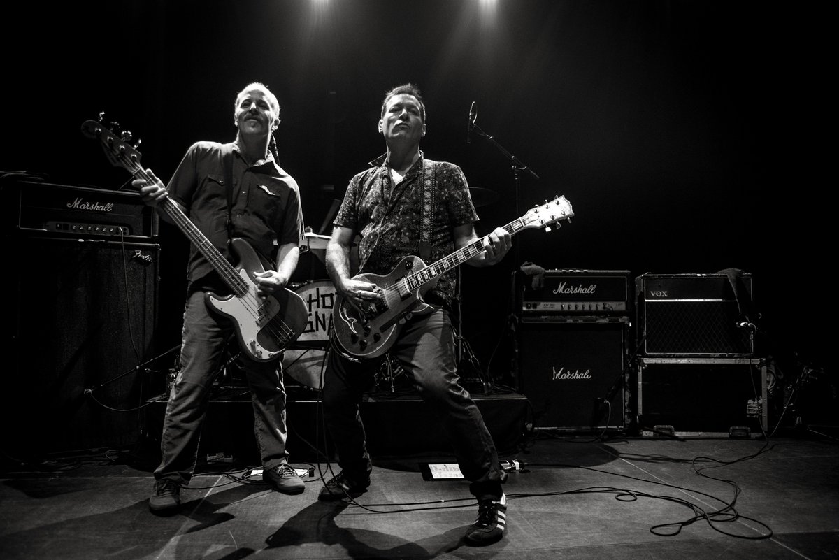 midnightcapt's tweet image. 25th concert of 2018, october 18th @dekreun w/ @Wilde_Westen the energetic @onmensunit from Ghent and the even more energetic #thehotsnakes from San Diego.  200% energy, full force ahead... with some violent interaction with first row.