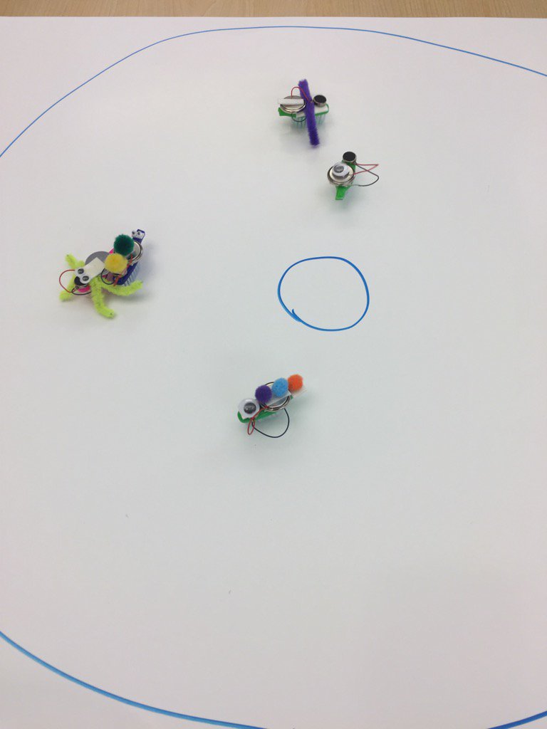 ECGEMediaCenter's tweet photo. Bristle bots #ncdlcn https://t.co/u7xCw1XI0D