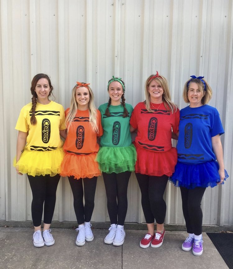 Playoff season is here! This weeks theme is Halloween, so dress up in your best halloween costume and cheer our big red boys on to a win against Detroit CODY! ❤️🏈🎃