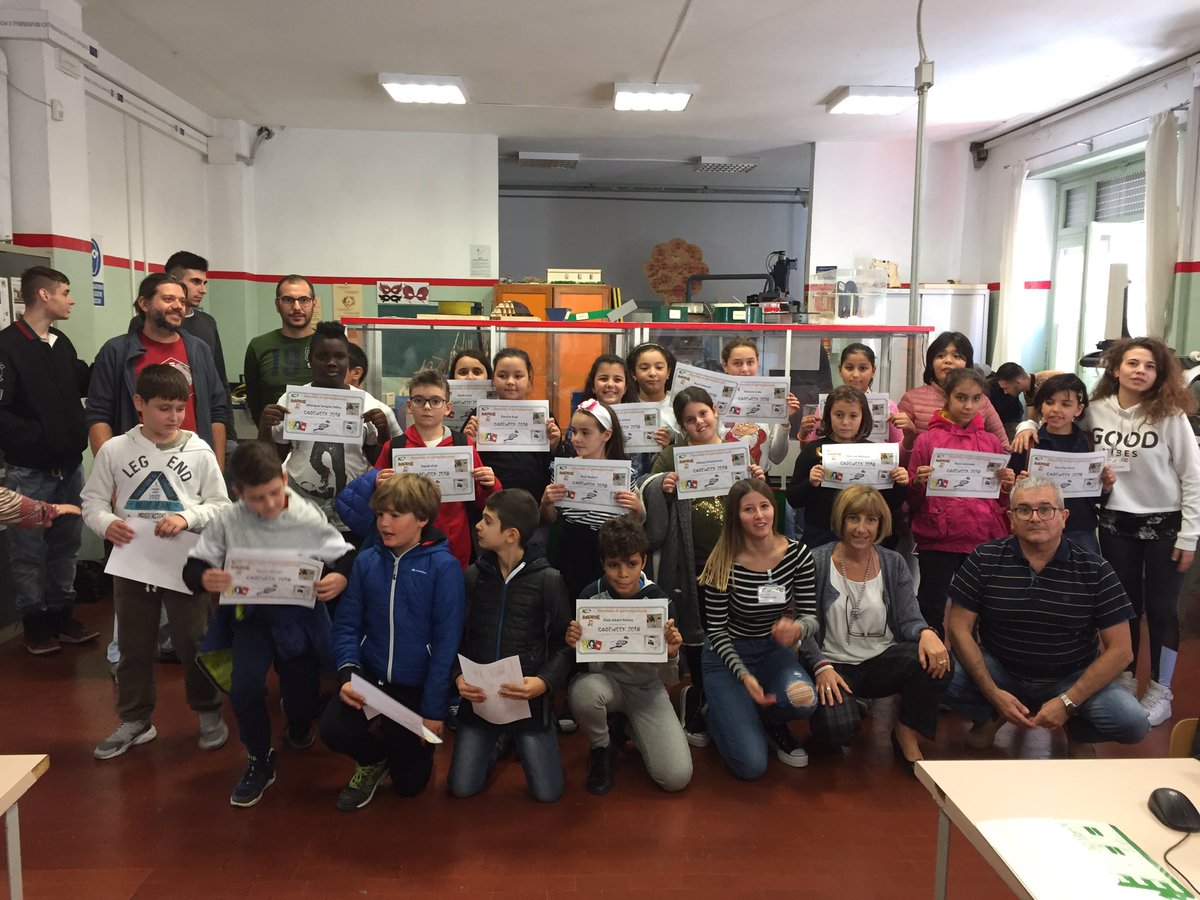 perrone_stella's tweet image. #codeweek2018 #stampa3D #ozobot #coding - piccoli ospiti della scuola primaria Baussano di Asti guidati dai #tutordigitali @IISCastigliano di Asti - attività all’insegna della creatività - #apprendereinsieme - 23 ottobre 2018
