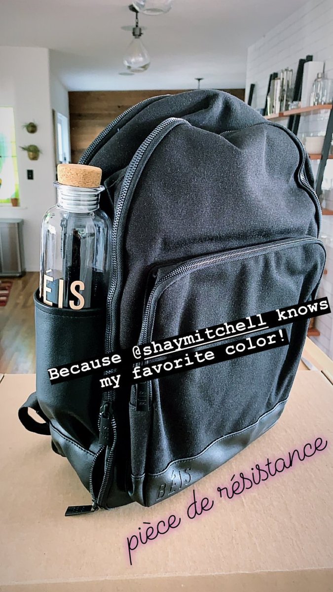 TroianBfr's tweet photo. PHOTOS | Troian ayant reçu les produits de la collection Beis en collaboration avec Shay Mitchell et lui adressant un joli message 💕

“Félicitations babe. T'as assuré.” https://t.co/50JjBM8kMl