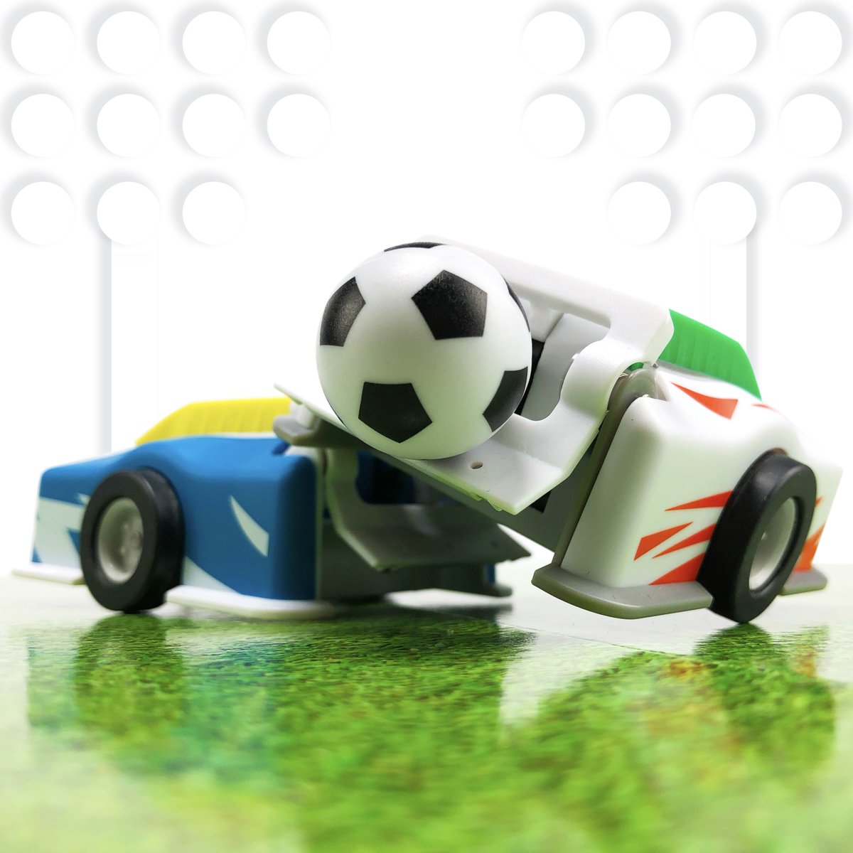 HEXBUG's tweet image. No rain outs for this soccer match! 🤖⚽️ #GameTimeAnyTime #RoboticSoccer