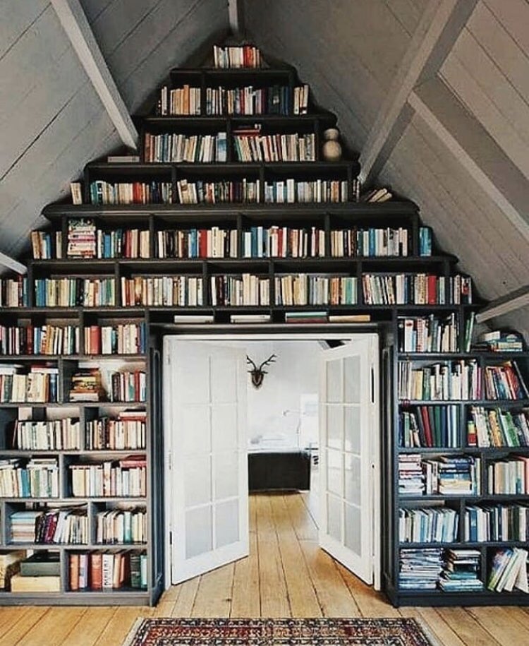 booksandwine76's tweet image. #shelfgoals