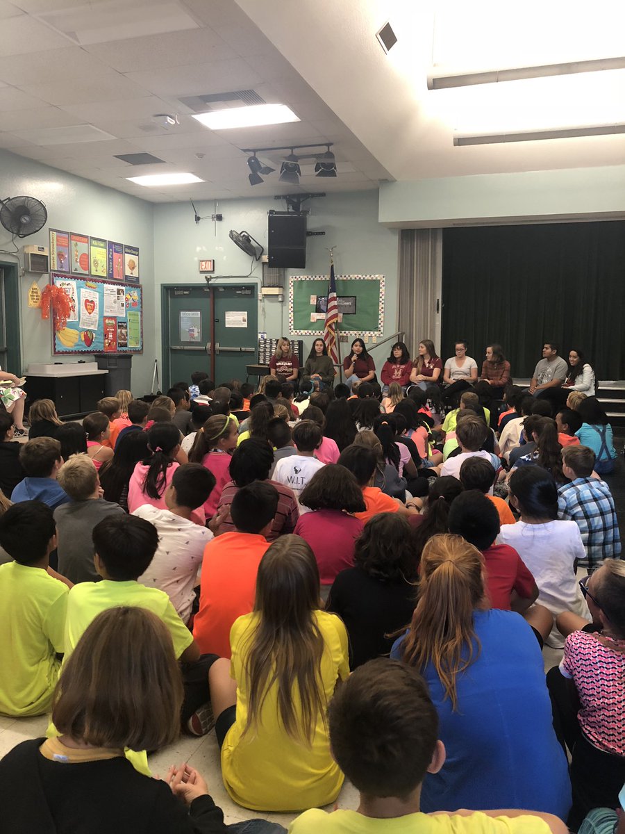 Red Ribbon Week Celebrations Continue!!!! A special Thank you to <a href="/missionhillshs/">Mission Hills High</a> Seniors for coming out to <a href="/PalomaSMUSD/">Paloma Elementary School SMUSD</a> !!!! #RedRibbonWeek #DrugPrevention #SchoolSocialWork #SchoolEngagement