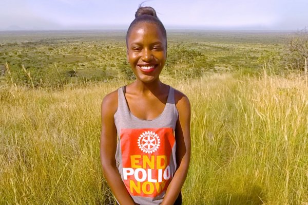 unfoundation's tweet photo. Have you wondered what it’s like to be a polio vaccinator? Step into Patience Asiimwe’s shoes as she travels to far-reaching areas in Uganda to protect children from polio #RotaryVR https://t.co/EvKo9ms2Cj #EndPolio https://t.co/pHIYRmEKQ4