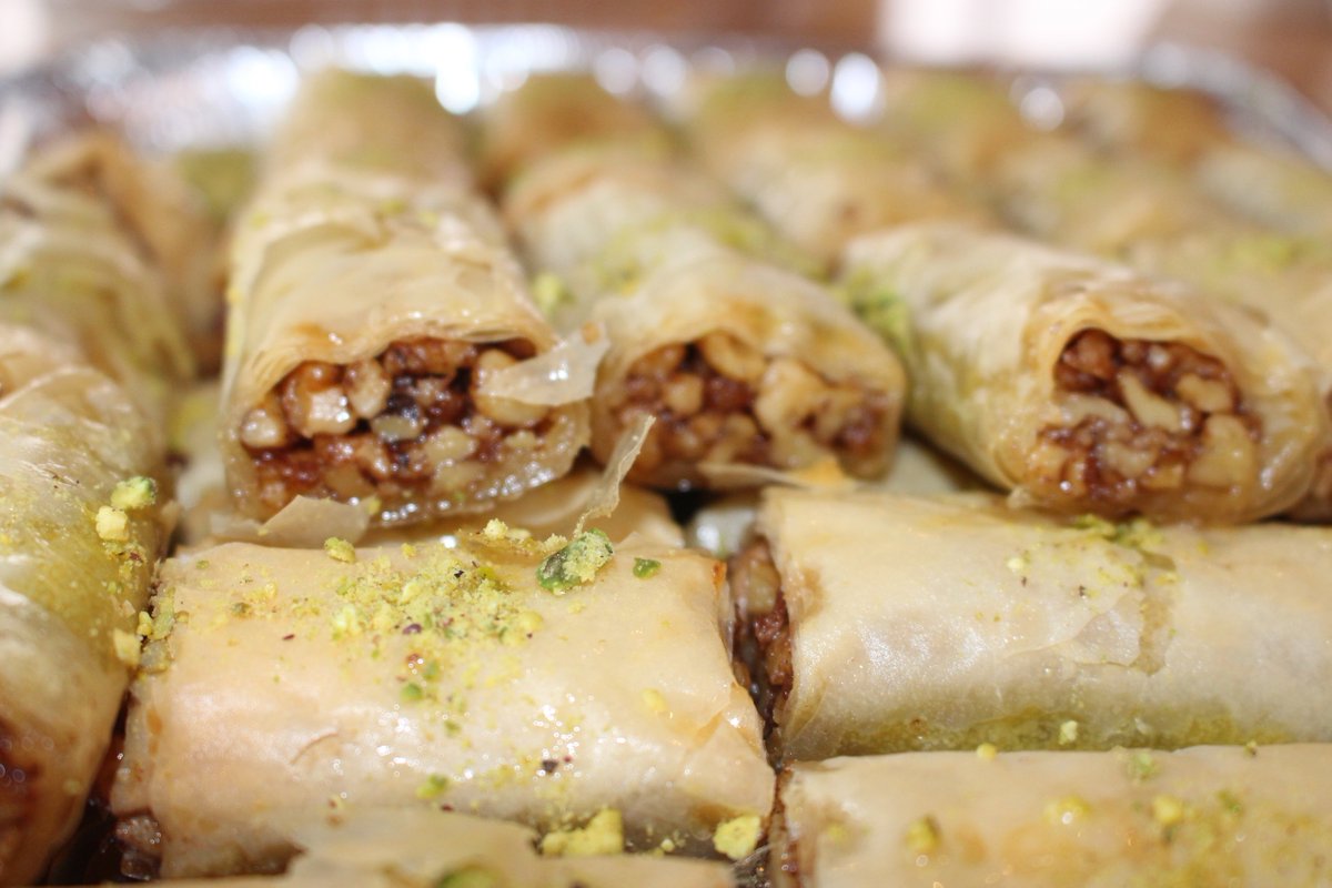 Pomegranate_NZ's tweet image. Celebrate Pomegranate Kitchen's 2nd birthday with us by pledging to our Big Baklava Bakeoff!

As part of our festivities, we're running a campaign on @pledgeme for the next 2 weeks - pledge for a box of baklava and support our campaign for a new blender!

pledgeme.co.nz/projects/5856-…