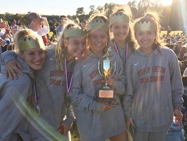 IretonAthletics's tweet photo. A big congrats to our Varsity Girls Cross Country Team who won the State Championship today! Go Cardinals! #greattobeacardinal https://t.co/dWiPh1tDzX